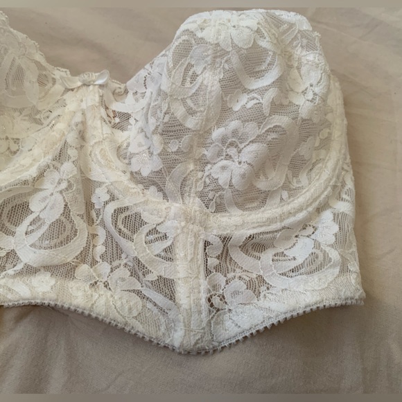 Vintage Vogue Dessous Lace Corset - Picture 2 of 4
